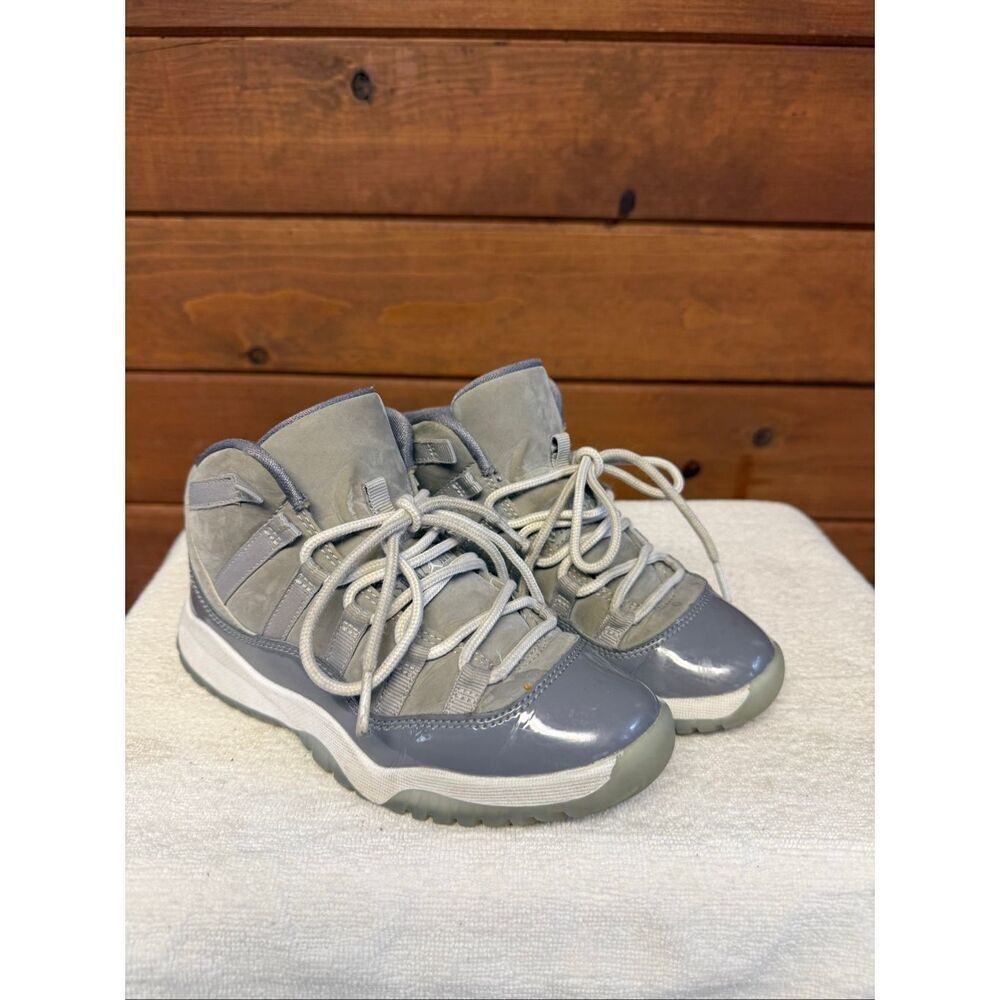 Nike Air Jordan 11 Retro "Cool Grey" sneakers Sz 1 Little Boy 378039-005